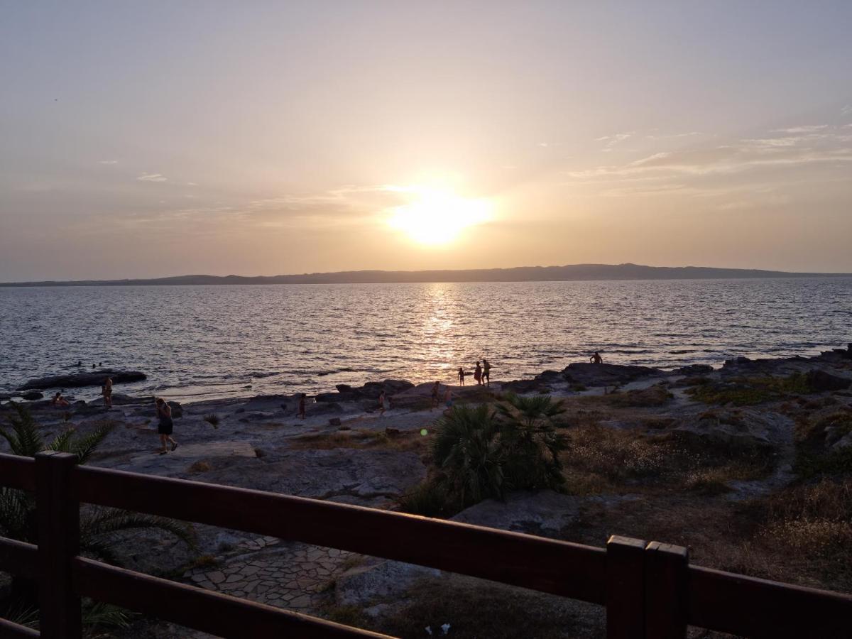 Appartamento Scoglio Elisabetta Calasetta Exterior foto