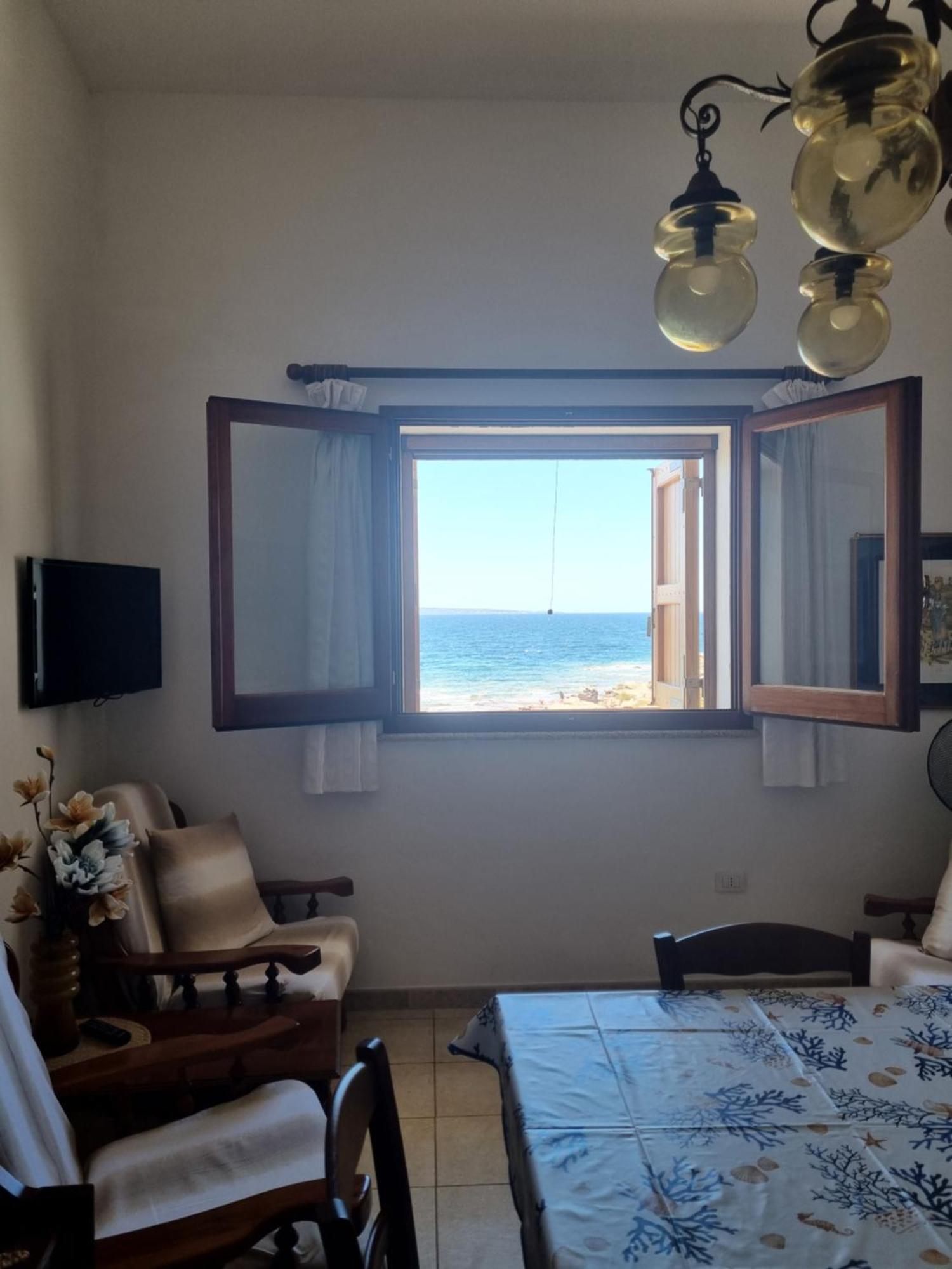 Appartamento Scoglio Elisabetta Calasetta Exterior foto